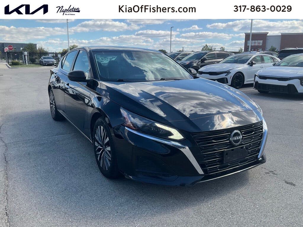 2024 Nissan Altima 2.5 SV FWD
