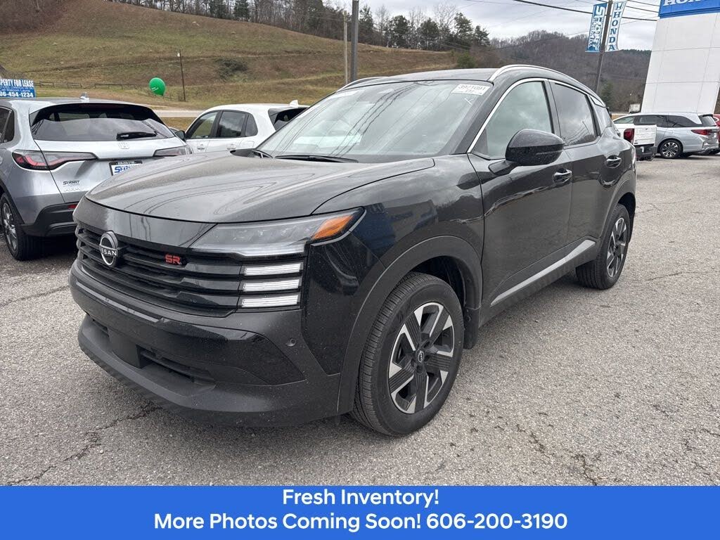 2025 Nissan Kicks SR AWD