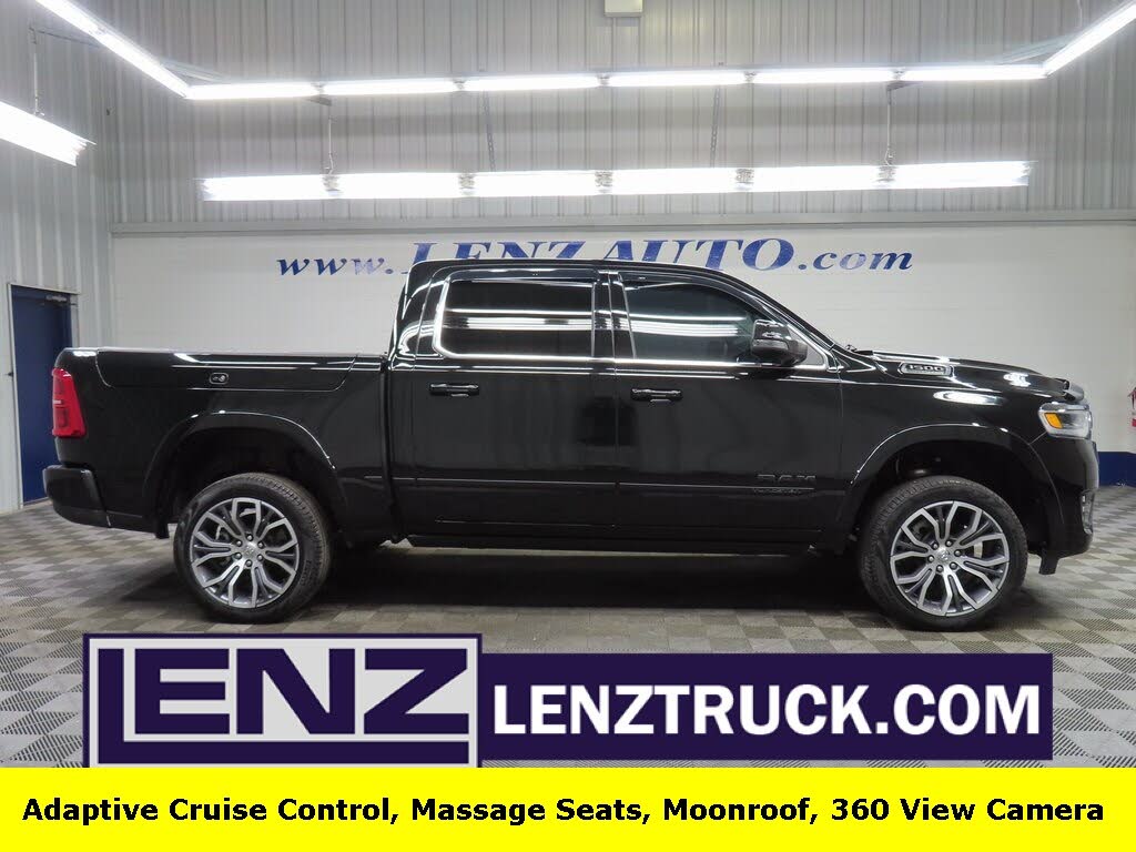 2025 RAM 1500 Tungsten Crew Cab 4WD