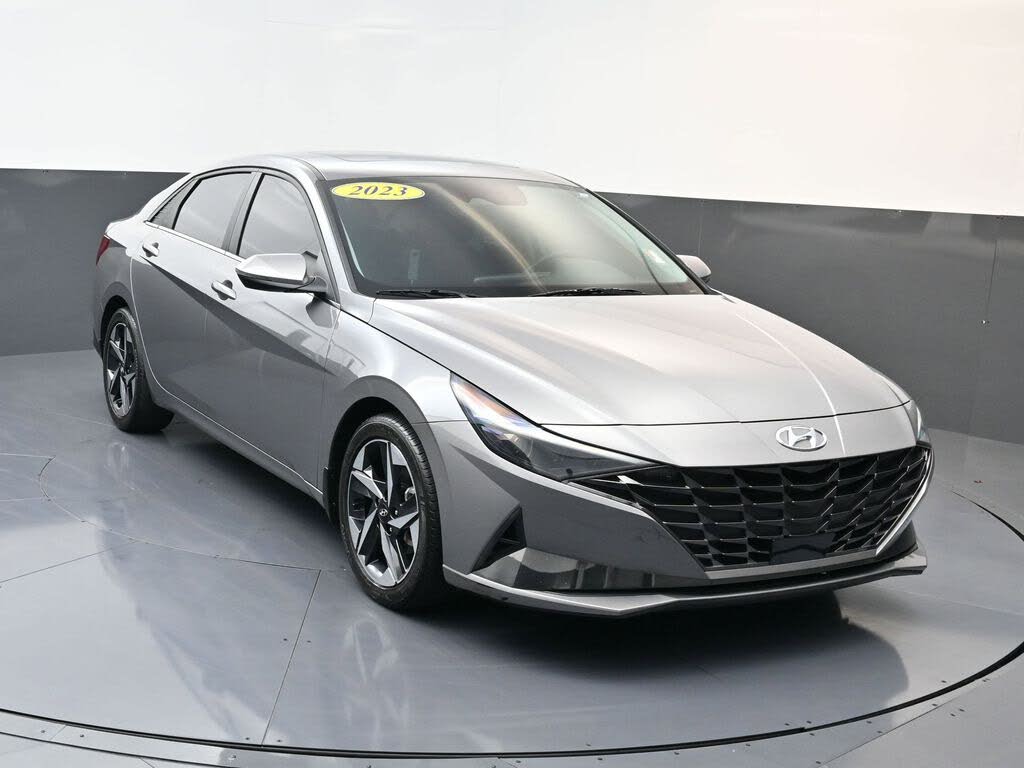 2023 Hyundai Elantra Limited FWD