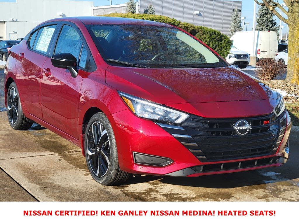 2023 Nissan Versa SR FWD