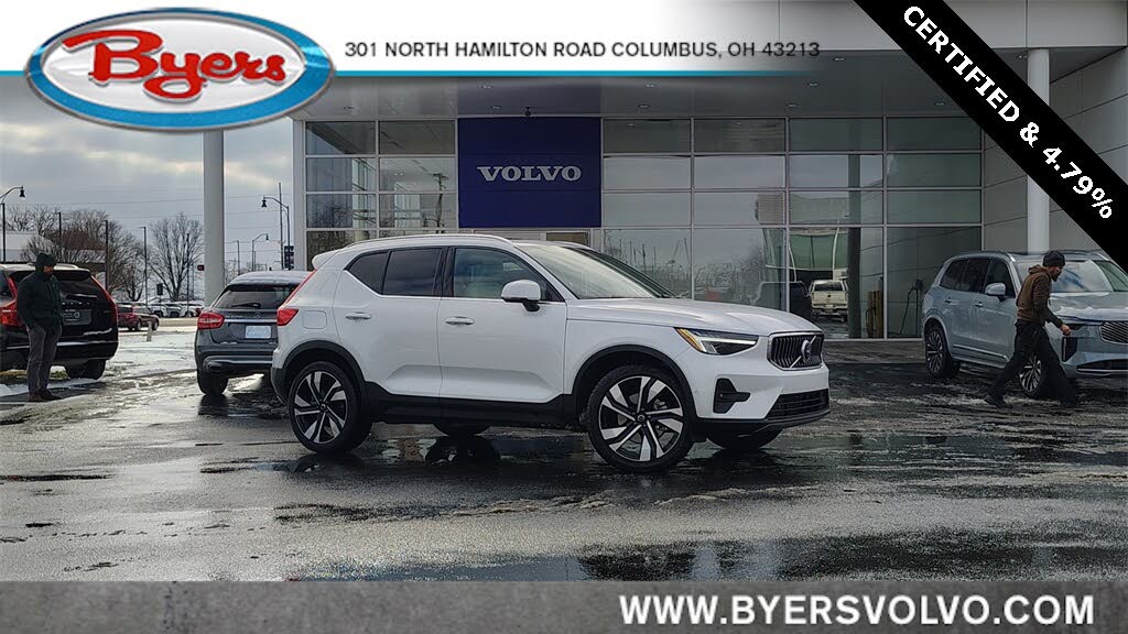 2023 Volvo XC40 B5 Plus Bright Theme AWD