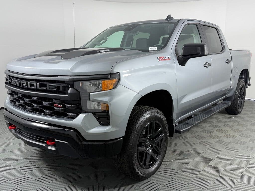 2025 Chevrolet Silverado 1500 Custom Trail Boss Crew Cab 4WD