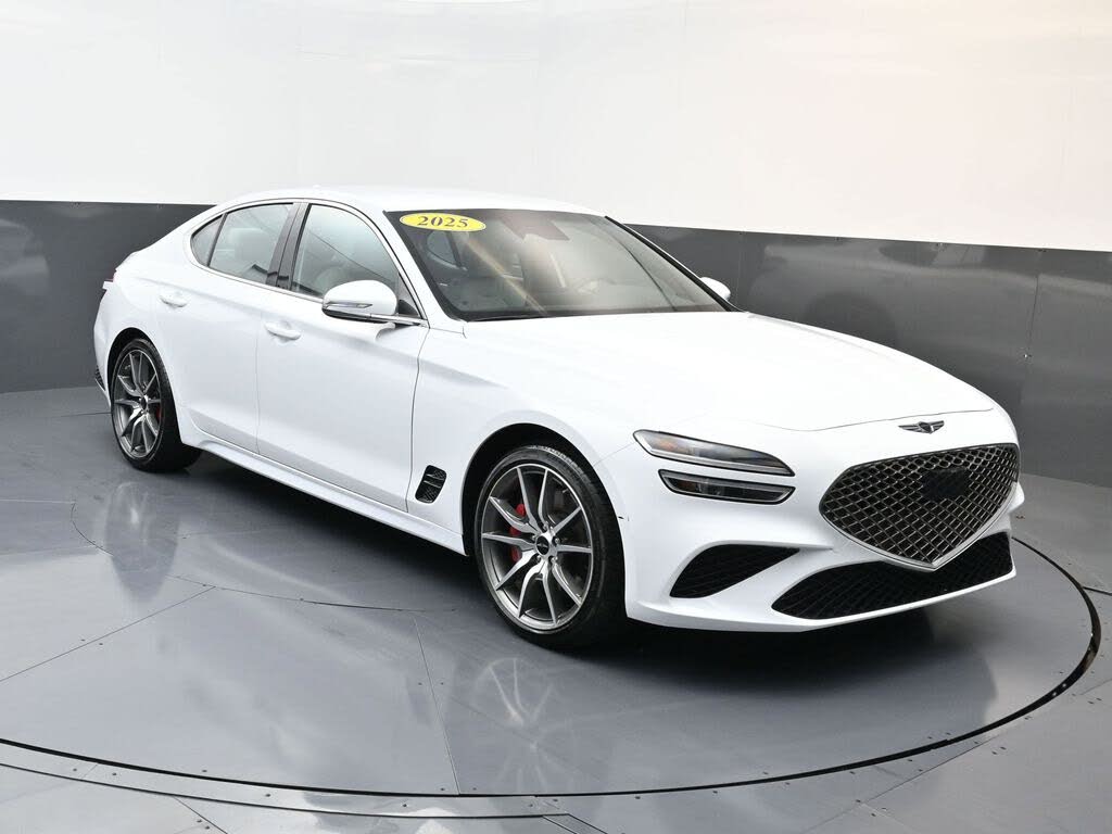 2025 Genesis G70 2.5T Standard RWD
