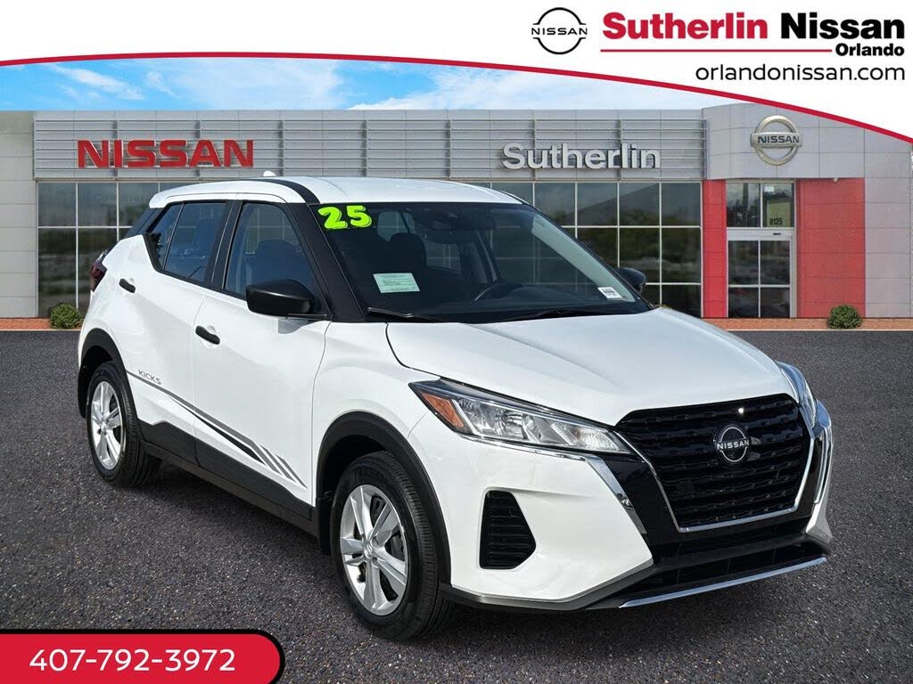 2025 Nissan Kicks Play S FWD