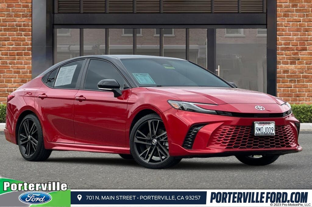 2025 Toyota Camry XSE FWD