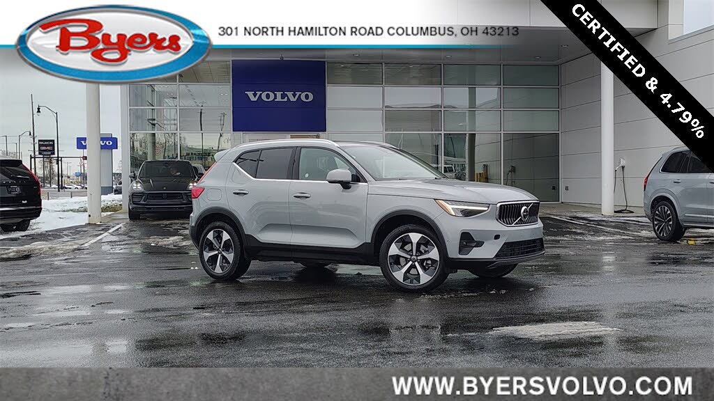 2025 Volvo XC40 B5 Plus Bright Theme AWD