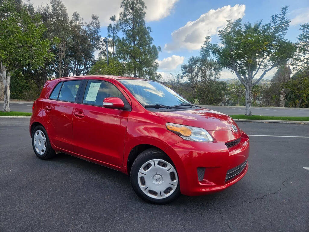 2013 Scion xD Base