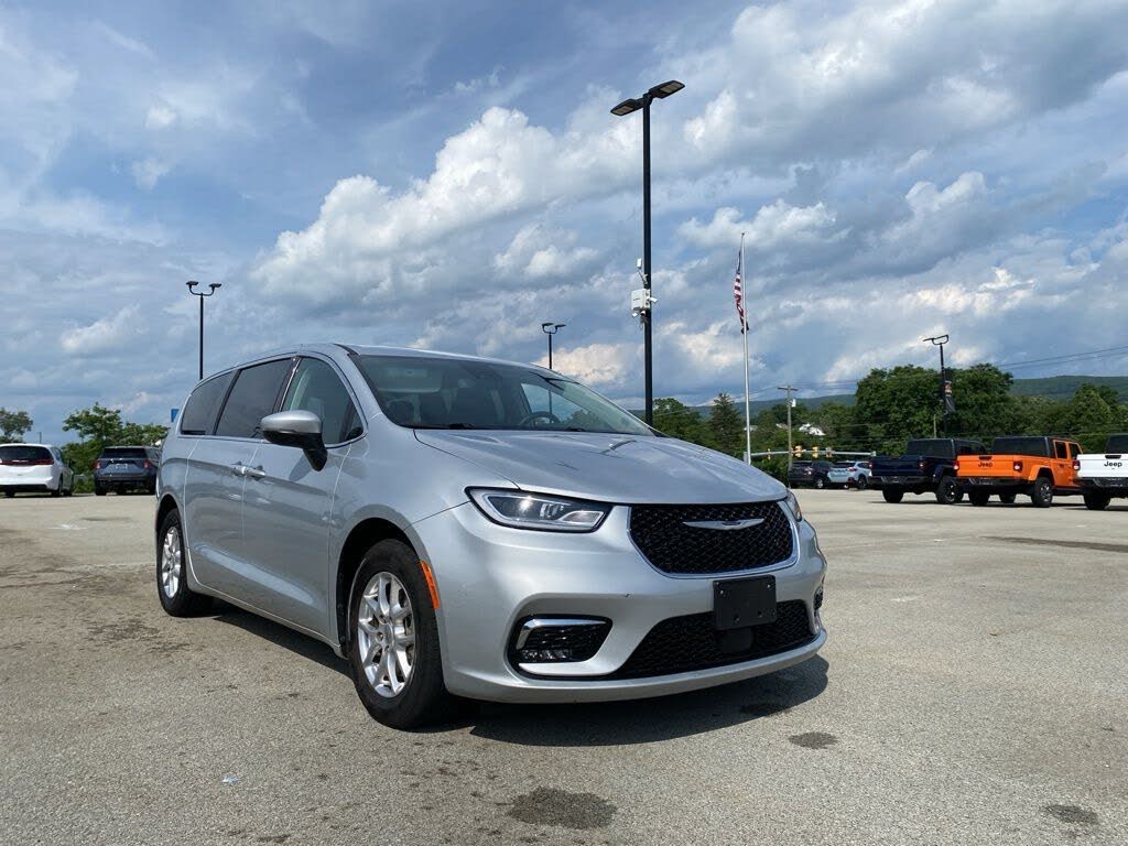 2023 Chrysler Pacifica Touring L FWD