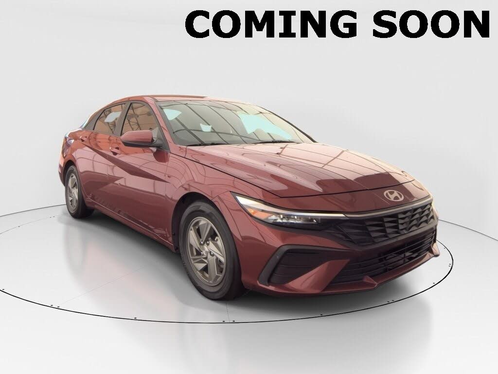 2024 Hyundai Elantra SE FWD
