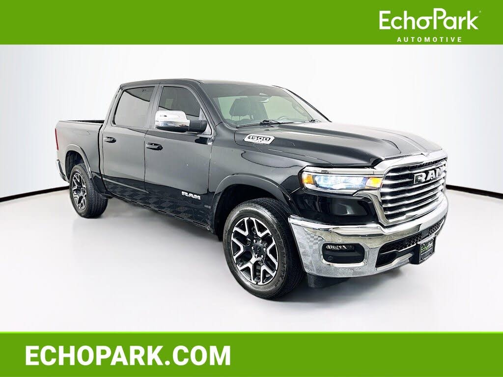2025 RAM 1500 Laramie Crew Cab 4WD