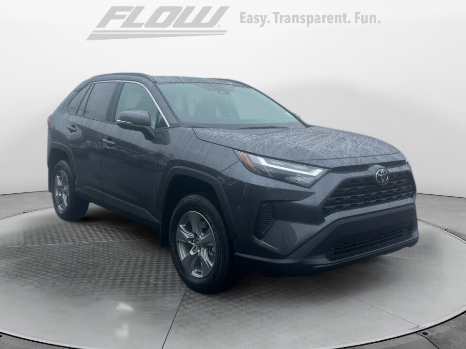2025 Toyota RAV4 XLE FWD