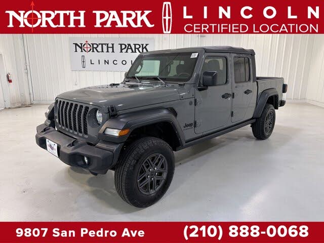 2022 Jeep Gladiator Sport Crew Cab 4WD