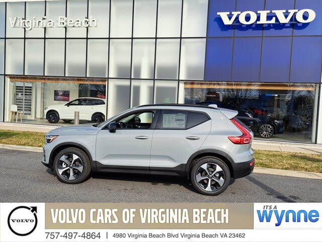2026 Volvo XC40 B4 Plus FWD