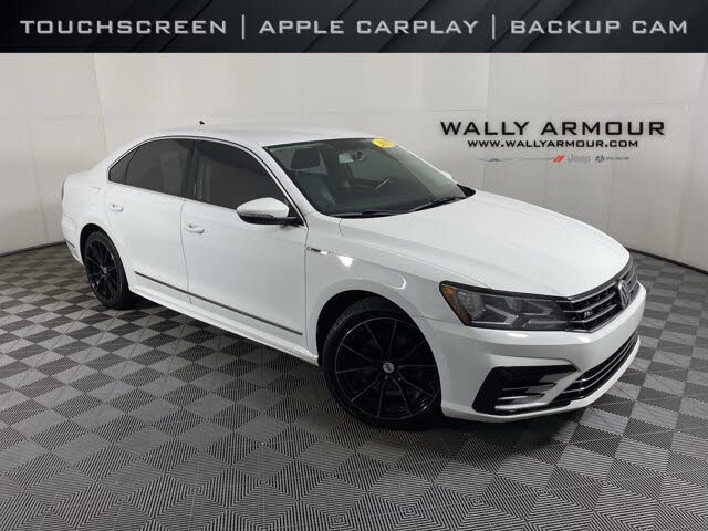 2017 Volkswagen Passat R-Line