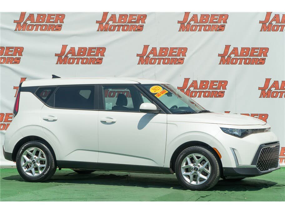 2023 Kia Soul LX FWD