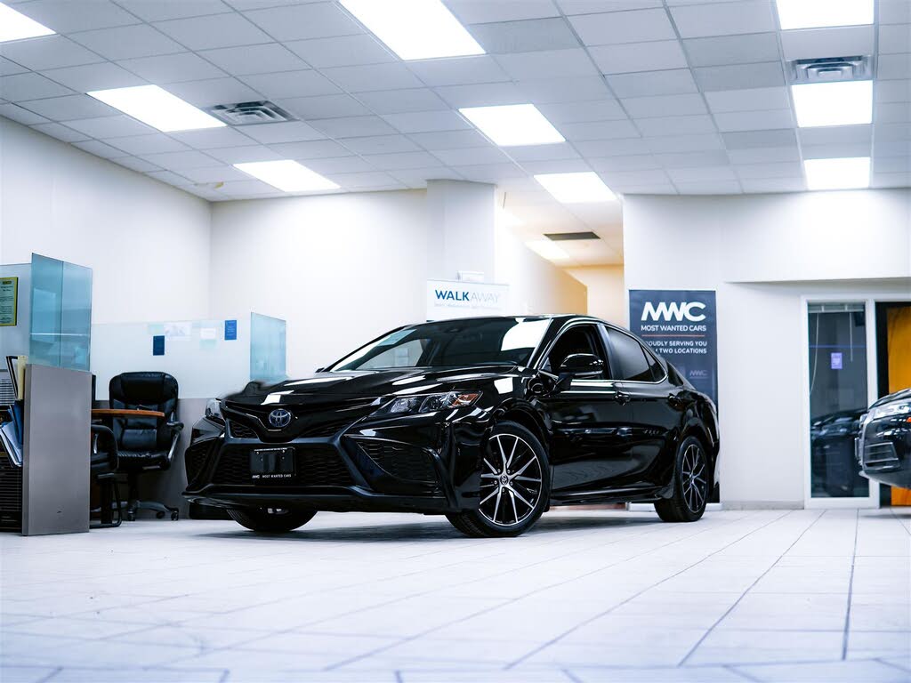 2023 Toyota Camry Hybrid SE FWD