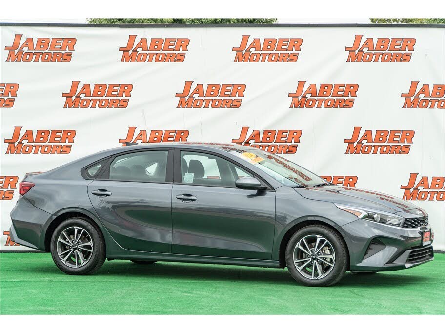 2024 Kia Forte LXS FWD