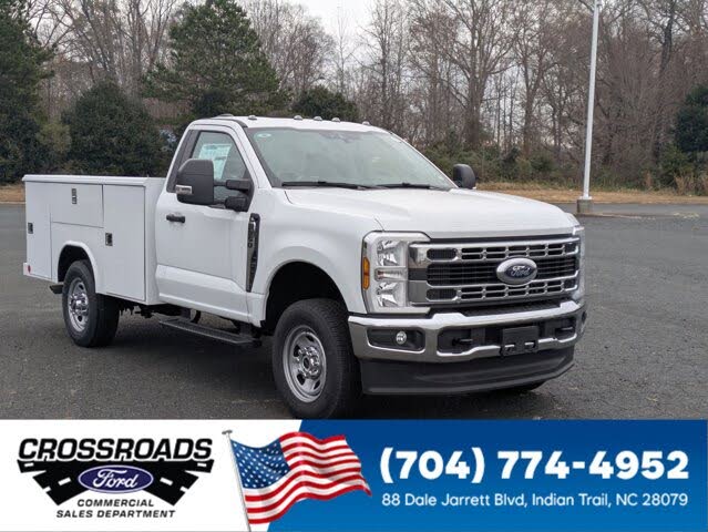 2025 Ford F-350 Super Duty Chassis XL Regular Cab 4WD