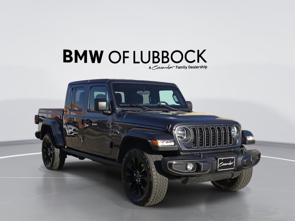 2025 Jeep Gladiator NightHawk Crew Cab 4WD