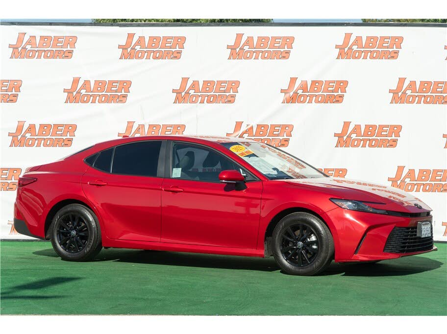 2025 Toyota Camry LE FWD