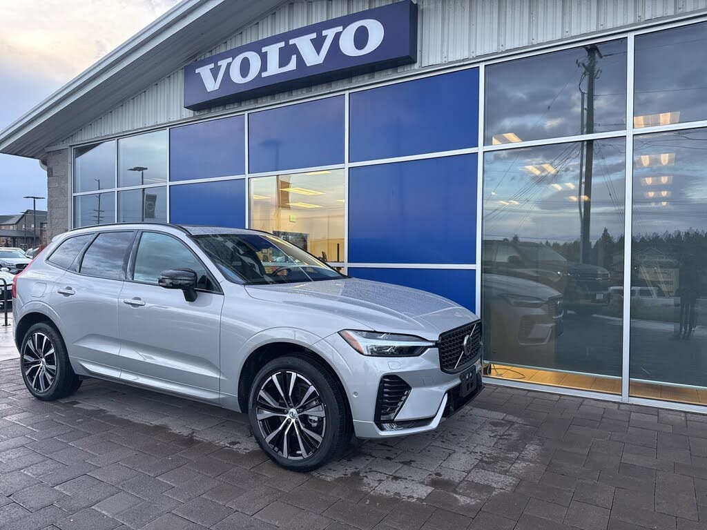 2025 Volvo XC60 B5 Plus Dark Theme AWD