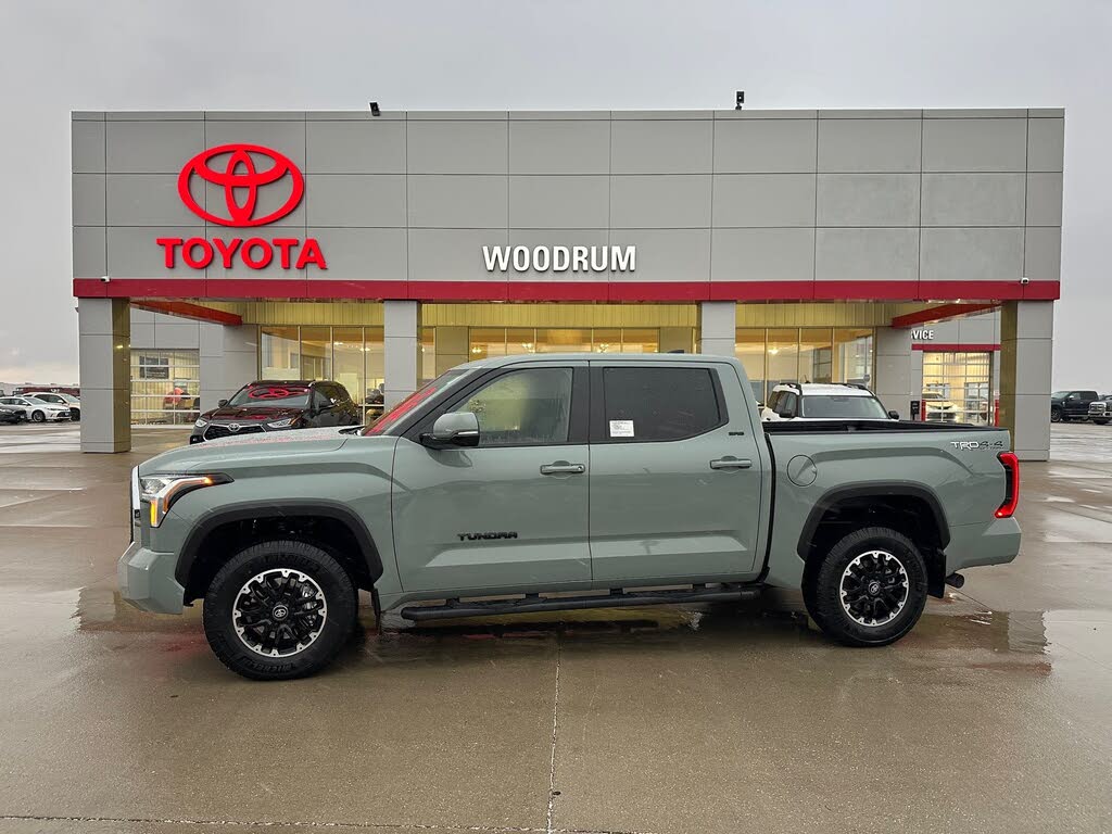 2026 Toyota Tundra SR5 CrewMax Cab 4WD