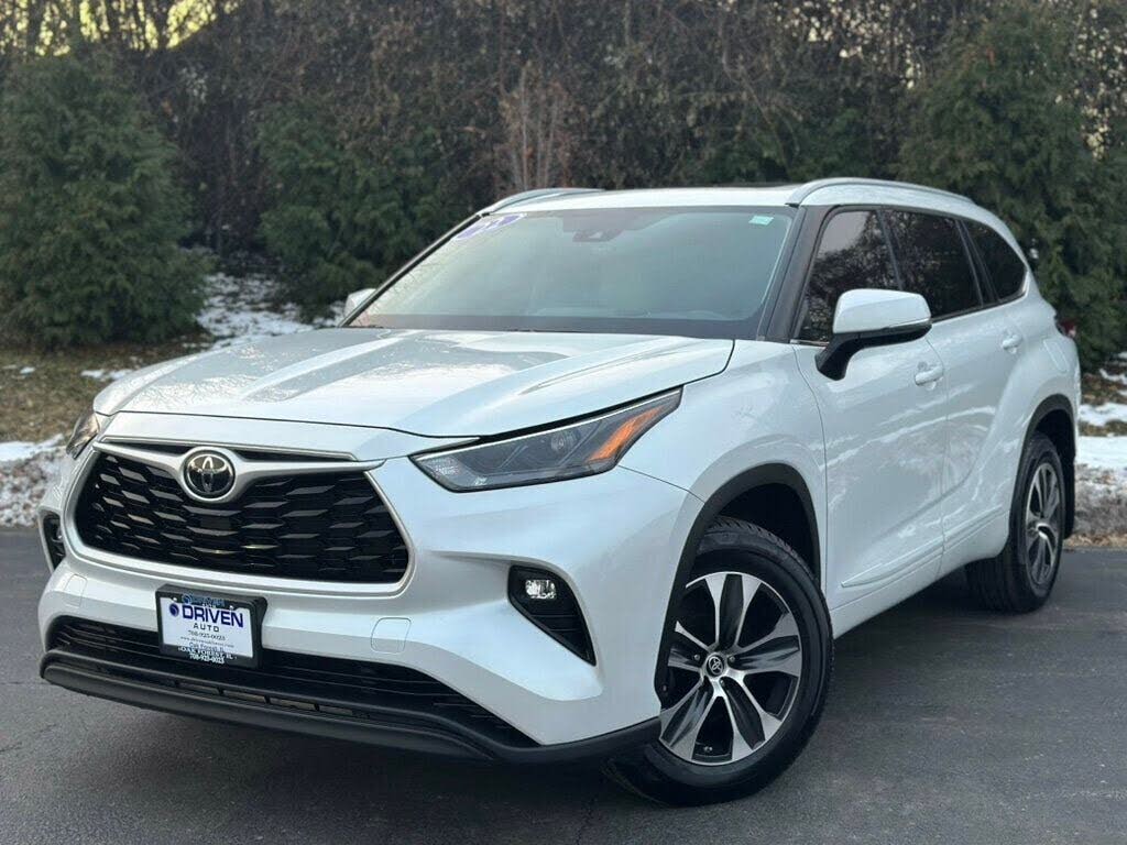 2022 Toyota Highlander XLE AWD