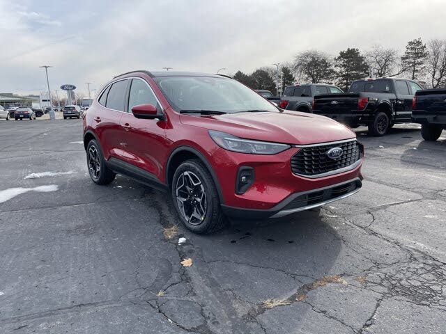 2026 Ford Escape Platinum AWD