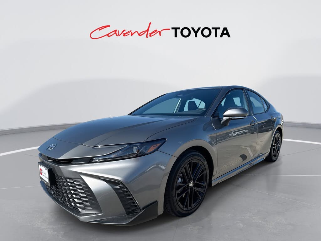 2026 Toyota Camry SE FWD