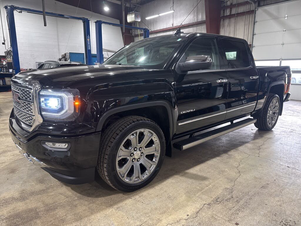 2017 GMC Sierra 1500 Denali Crew Cab 4WD