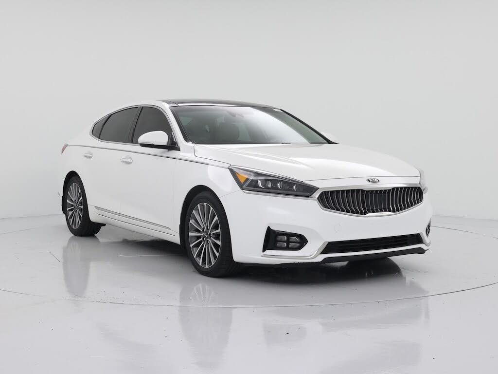 2017 Kia Cadenza Technology