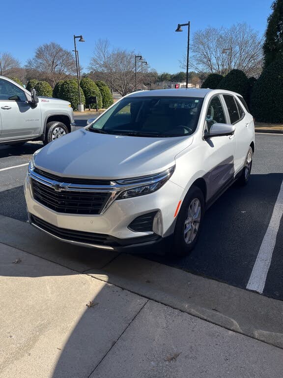 2022 Chevrolet Equinox LT FWD with 1LT