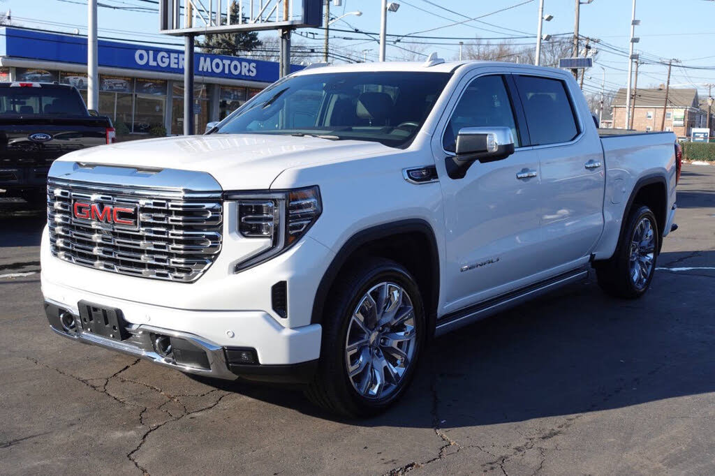 2023 GMC Sierra 1500 Denali Crew Cab 4WD