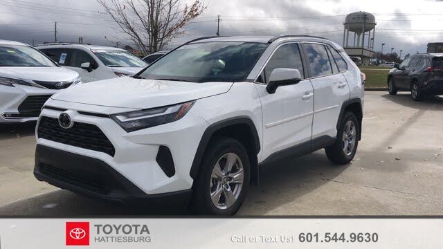 2024 Toyota RAV4 XLE FWD