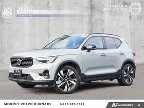 Volvo XC40 B5 Plus Dark Theme AWD