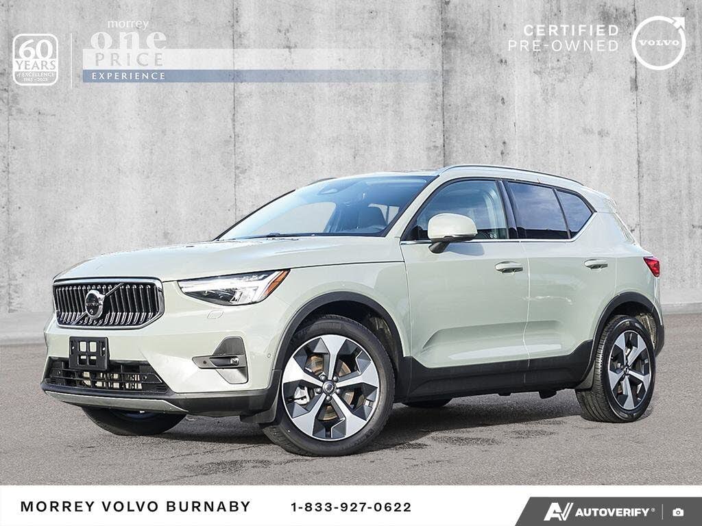 2025 Volvo XC40 B5 Plus Bright Theme AWD