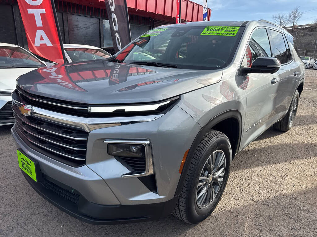 2024 Chevrolet Traverse LT FWD