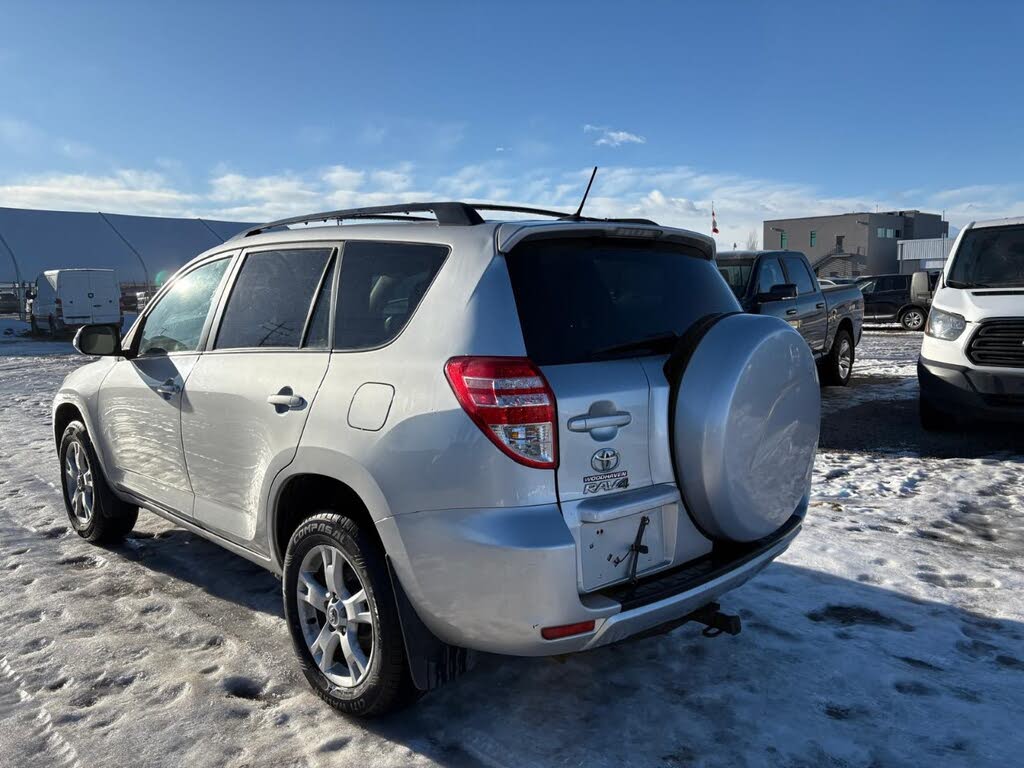 Toyota RAV4 Base 4WD 2012