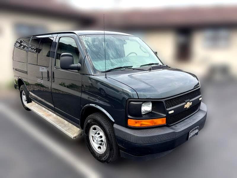 2017 Chevrolet Express 2500 LS RWD
