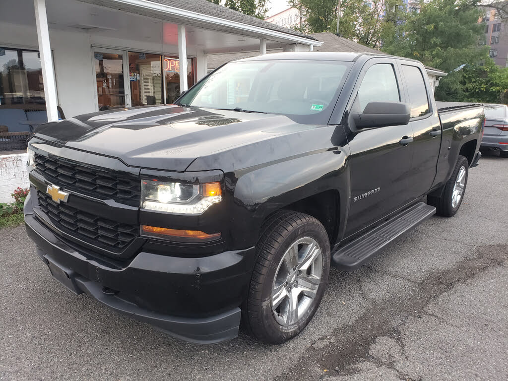 2017 Chevrolet Silverado 1500 Custom Double Cab 4WD