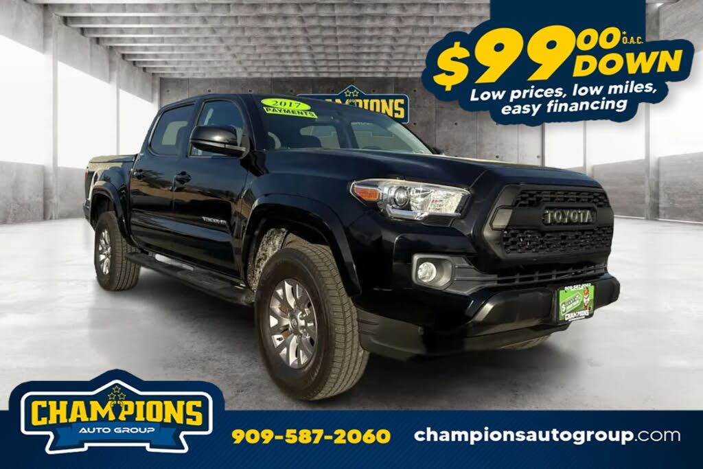 2017 Toyota Tacoma SR5 I4 Double Cab RWD