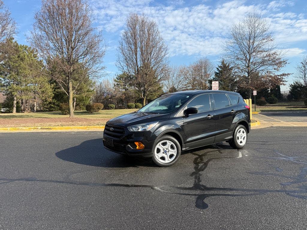 2019 Ford Escape S FWD