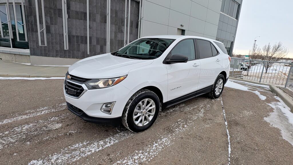 2021 Chevrolet Equinox LS AWD with 1FL