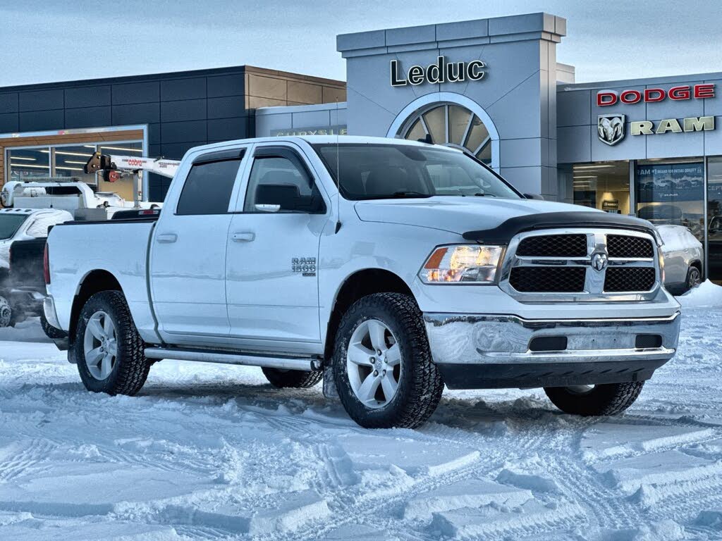 2022 RAM 1500 Classic SLT Crew Cab 4WD