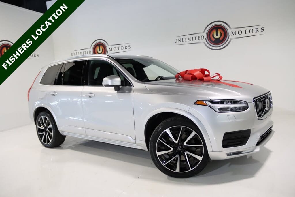 2022 Volvo XC90 T6 Momentum 7-Passenger AWD