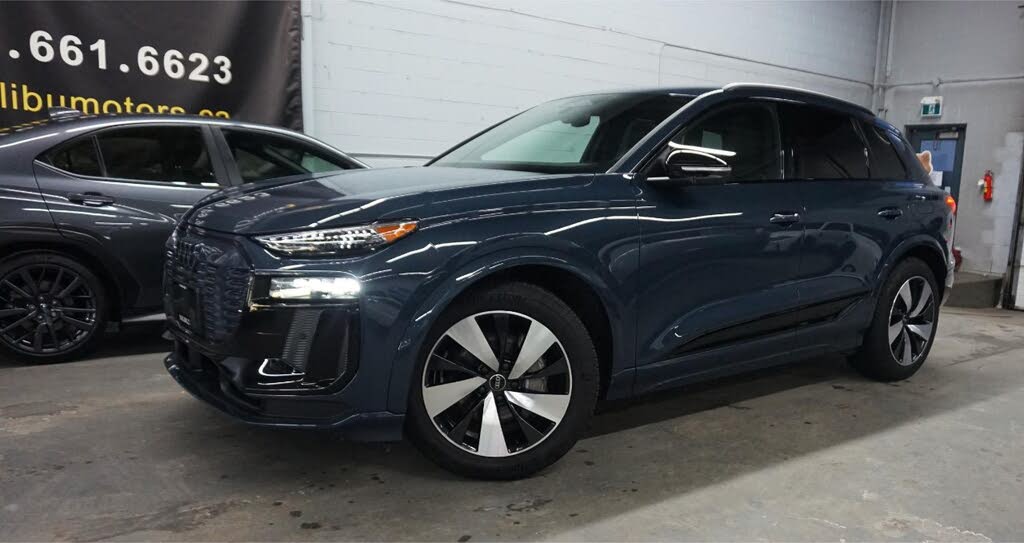 2025 Audi Q6 e-tron quattro Technik