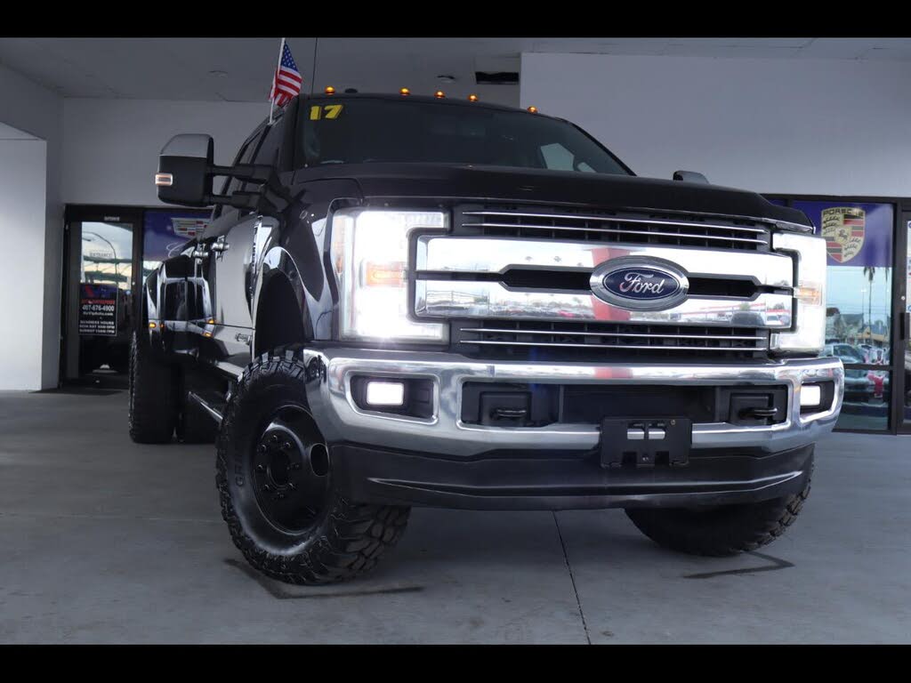 2017 Ford F-350 Super Duty Lariat Crew Cab LB DRW 4WD