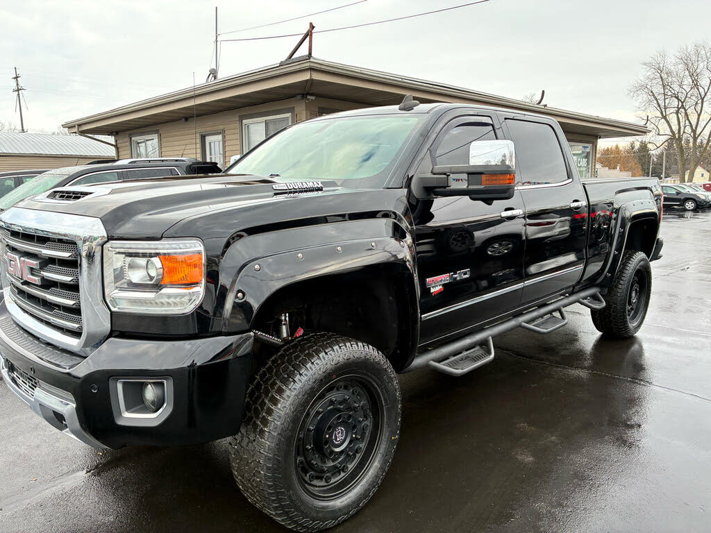 2017 GMC Sierra 2500HD SLT Crew Cab SB 4WD