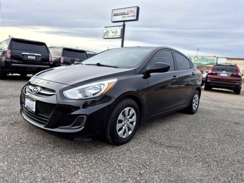 2017 Hyundai Accent SE Sedan FWD